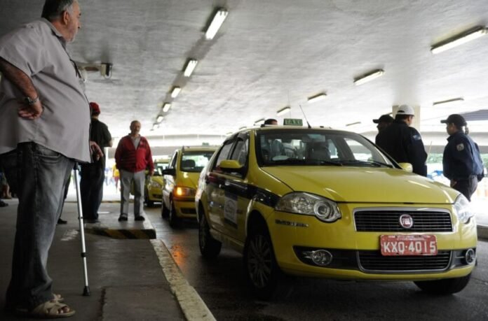 917232-taxi_0542-850x560